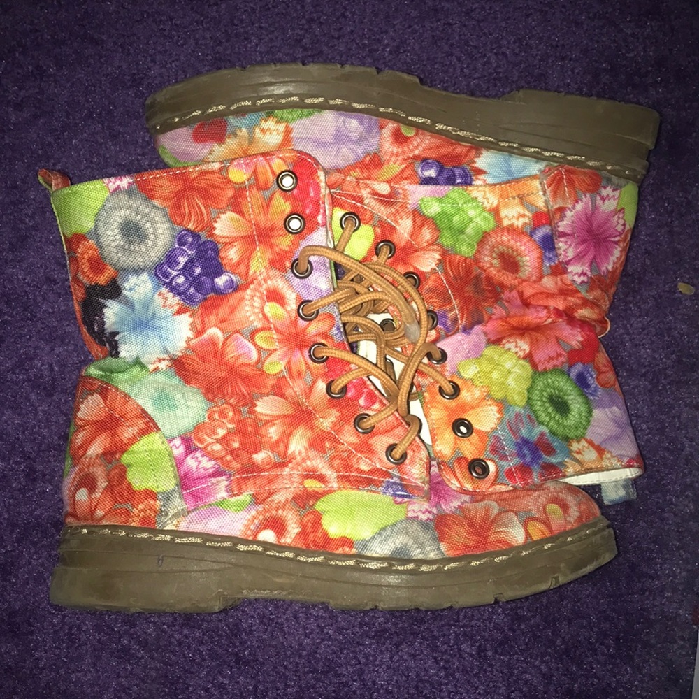 SPRING BOOTS